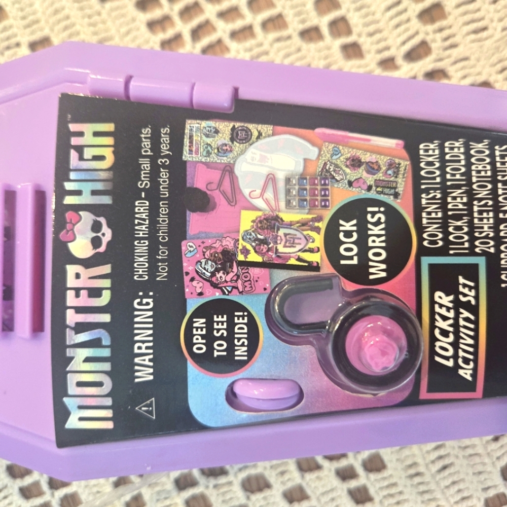 Monster High Locker Activity Set - Picture 3 of 5